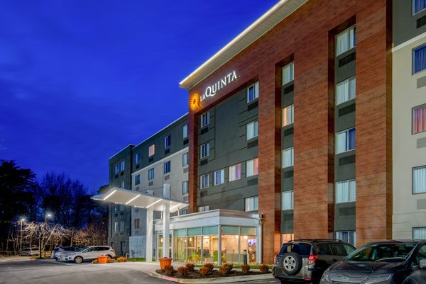 La Quinta Inn Suites by Wyndham Baltimore BWI Airport — Property