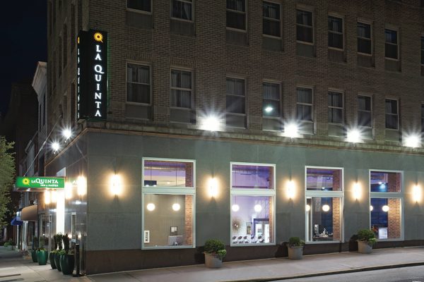 La Quinta Inn Suites by Wyndham Baltimore Downtown — Property