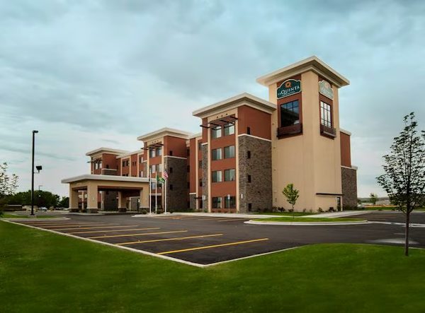 La Quinta Inn Suites by Wyndham Billings — Property