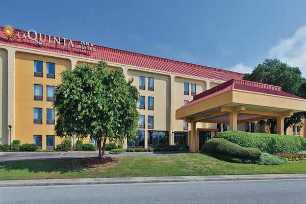 La Quinta Inn Suites by Wyndham Charleston Riverview — Property