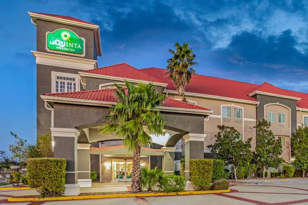 La Quinta Inn Suites by Wyndham Corpus Christi Northwest — Property