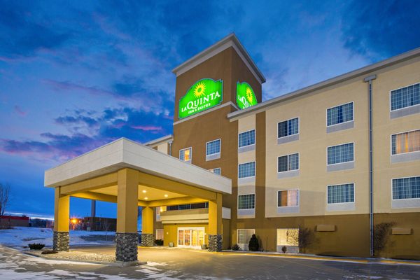 La Quinta Inn Suites by Wyndham Dickinson — Property