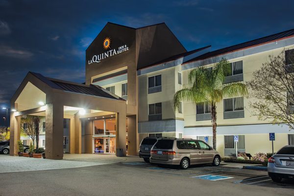 La Quinta Inn Suites by Wyndham Dublin Pleasanton — Property