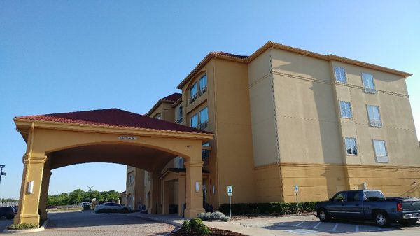 La Quinta Inn Suites by Wyndham Fort Worth Eastchase — Property