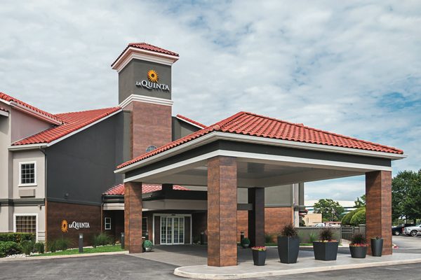 La Quinta Inn Suites by Wyndham Fort Worth North — Property