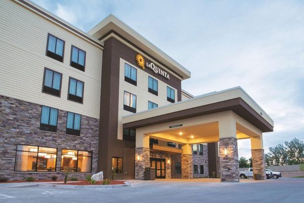 La Quinta Inn Suites by Wyndham Gillette — Property