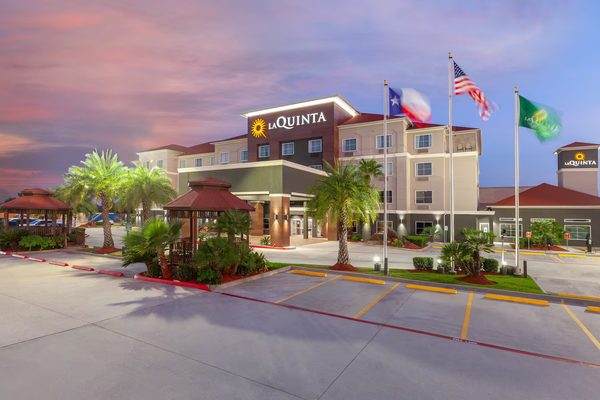 La Quinta Inn Suites by Wyndham Houston Channelview — Property