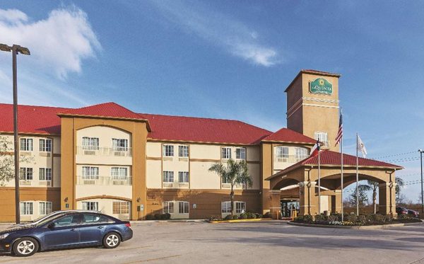La Quinta Inn Suites by Wyndham Houston Hobby Airport — Property
