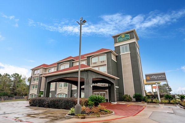 La Quinta Inn Suites by Wyndham Houston Magnolia — Property