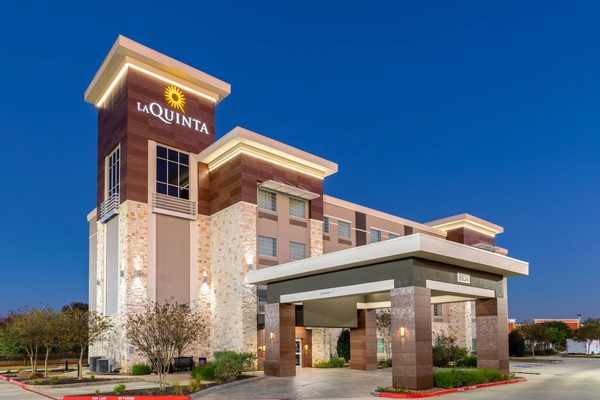 La Quinta Inn Suites by Wyndham Houston Southwest — Property