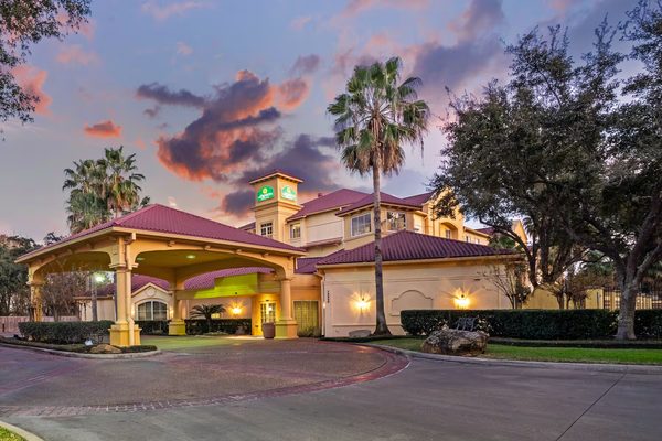 La Quinta Inn Suites by Wyndham Houston West Park 10 — Property