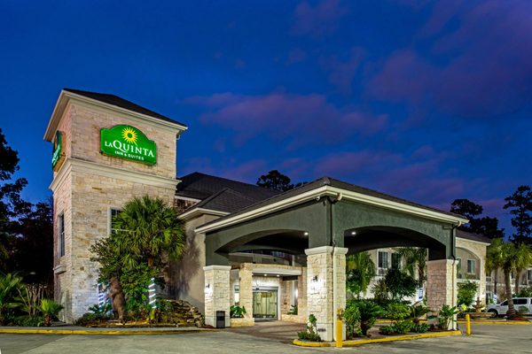 La Quinta Inn Suites by Wyndham Kingwood Houston IAH Airpt — Property