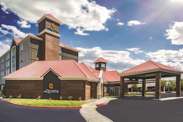 La Quinta Inn Suites by Wyndham Las Vegas Summerlin Tech — Property