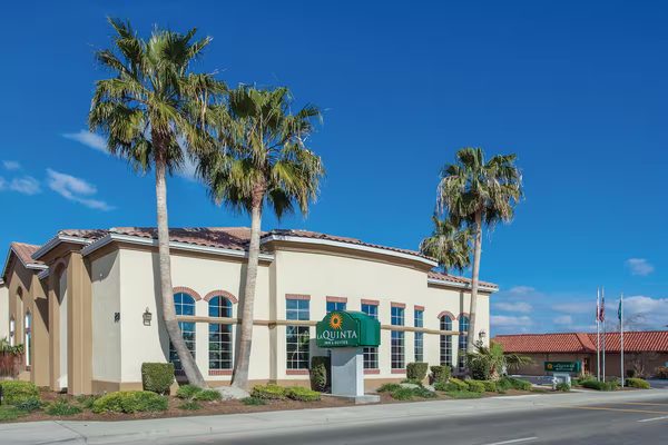 La Quinta Inn Suites by Wyndham Los Banos — Property