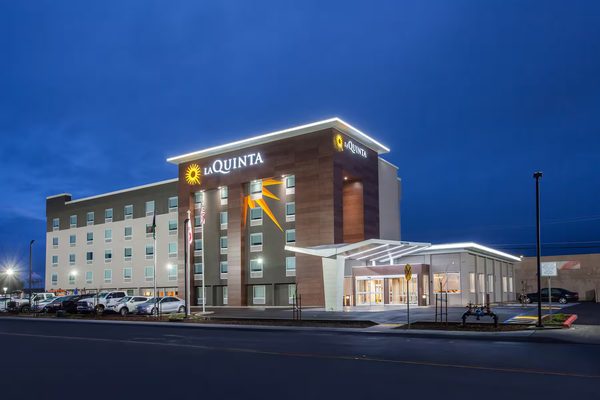 La Quinta Inn Suites by Wyndham Madera — Property