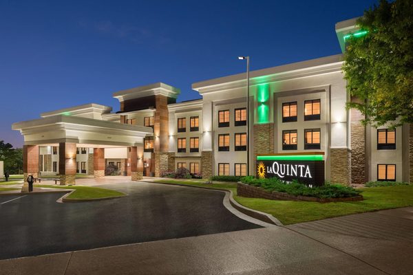 La Quinta Inn Suites by Wyndham Memphis Wolfchase — Property