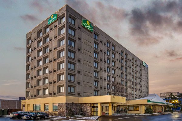 La Quinta Inn Suites by Wyndham New Haven — Property