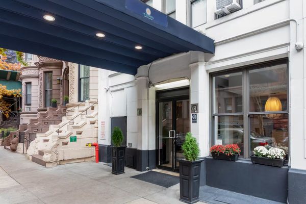La Quinta Inn Suites by Wyndham New York City Central Park — Property