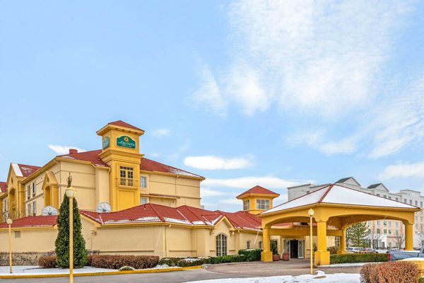 La Quinta Inn Suites by Wyndham Salt Lake City Airport — Property