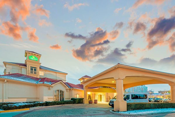 La Quinta Inn Suites by Wyndham Salt Lake City Airport — Property