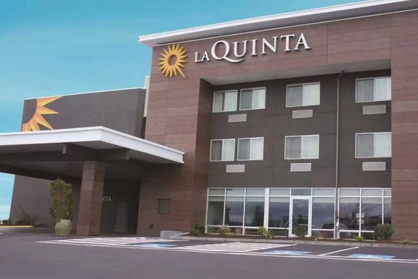 La Quinta Inn Suites by Wyndham Seattle Federal Way — Property