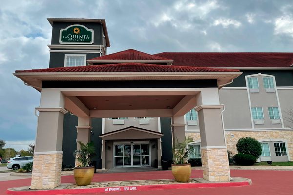 La Quinta Inn Suites by Wyndham Waxahachie — Property