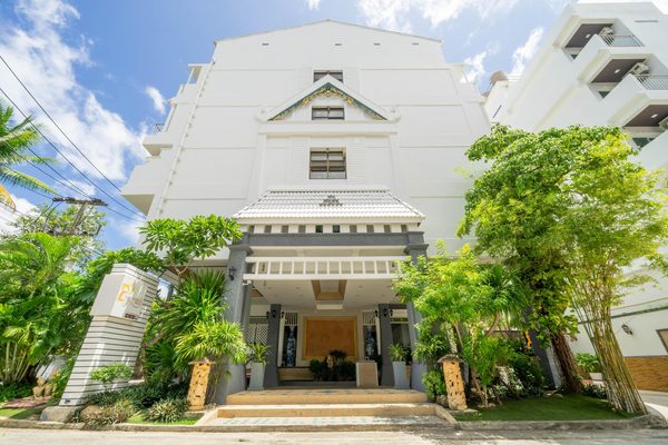La Vintage Resort — Property