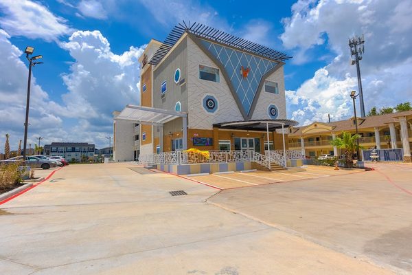La Vyoma Villas Westpark Hwy 6 — Property