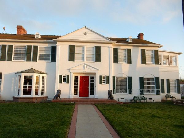 Lady Ruthelen Los Angeles California — Property