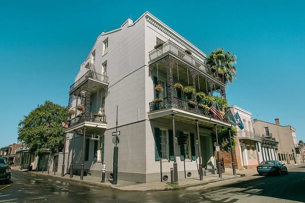 Lafitte Hotel Bar — Property