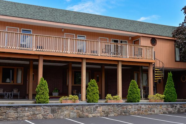 Lake Crest Inn — Property