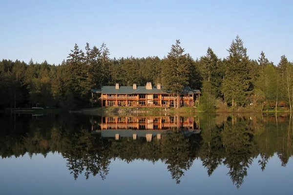 Lakedale — Property
