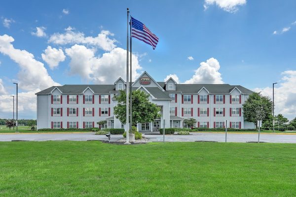 Lancaster Inn and Suites — Property