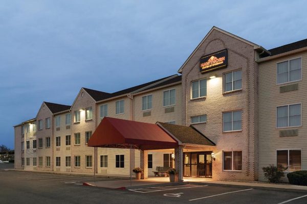 Lancaster Suites — Property
