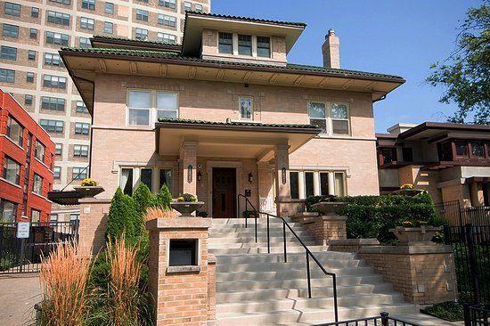 Lang House Chicago Chicago Illinois — Property