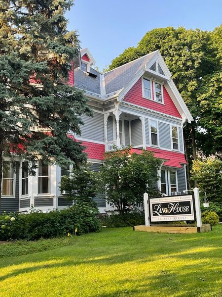 Lang House on Main Street Bed and Breakfast — Property