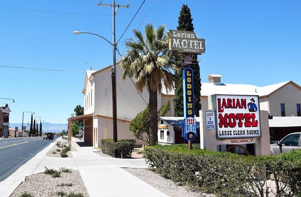 Larian Motel — Property
