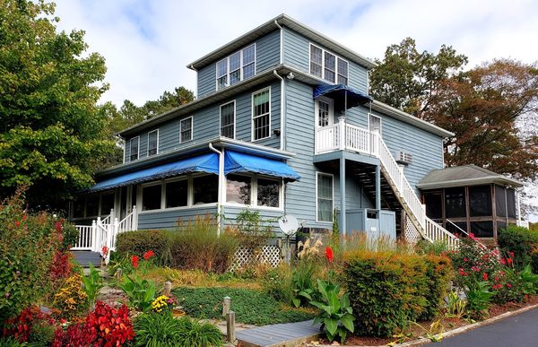 Lazy L At Willow Creek Bed Breakfast — Property