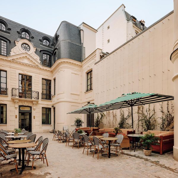 Le Jardin De Verre By Locke — Property