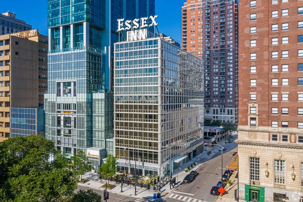 Le Meridien Essex Chicago Chicago Illinois — Property