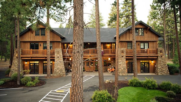 Left Coast Lodge — Property