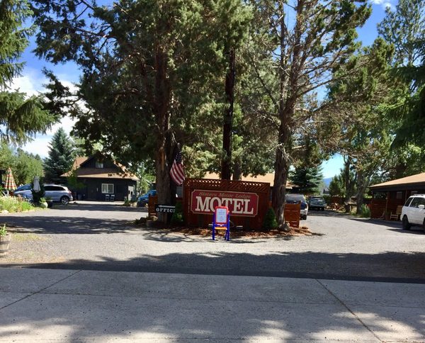 Left Coast Lodge — Property