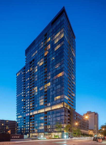 Level Chicago Old Town Chicago Illinois — Property