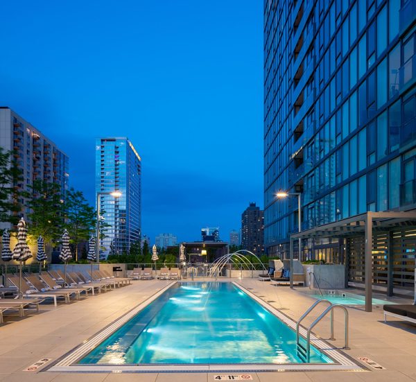 Level Chicago Old Town Chicago Illinois — Property