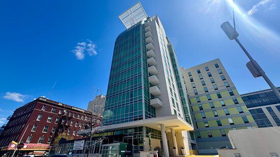 LIC Manhattan View Hotel — Property