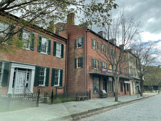 Light Horse Inn Harpers Ferry West Virginia — Property