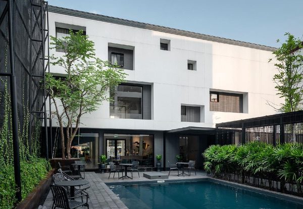Lilit Bang Lumphu Hotel — Property