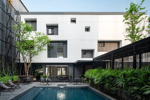 Lilit Bang Lumphu Hotel — Property