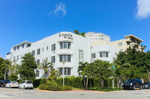 Lincoln Arms Suites Miami Beach Florida — Property