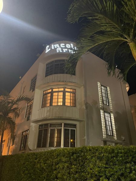 Lincoln Arms Suites Miami Beach Florida — Property